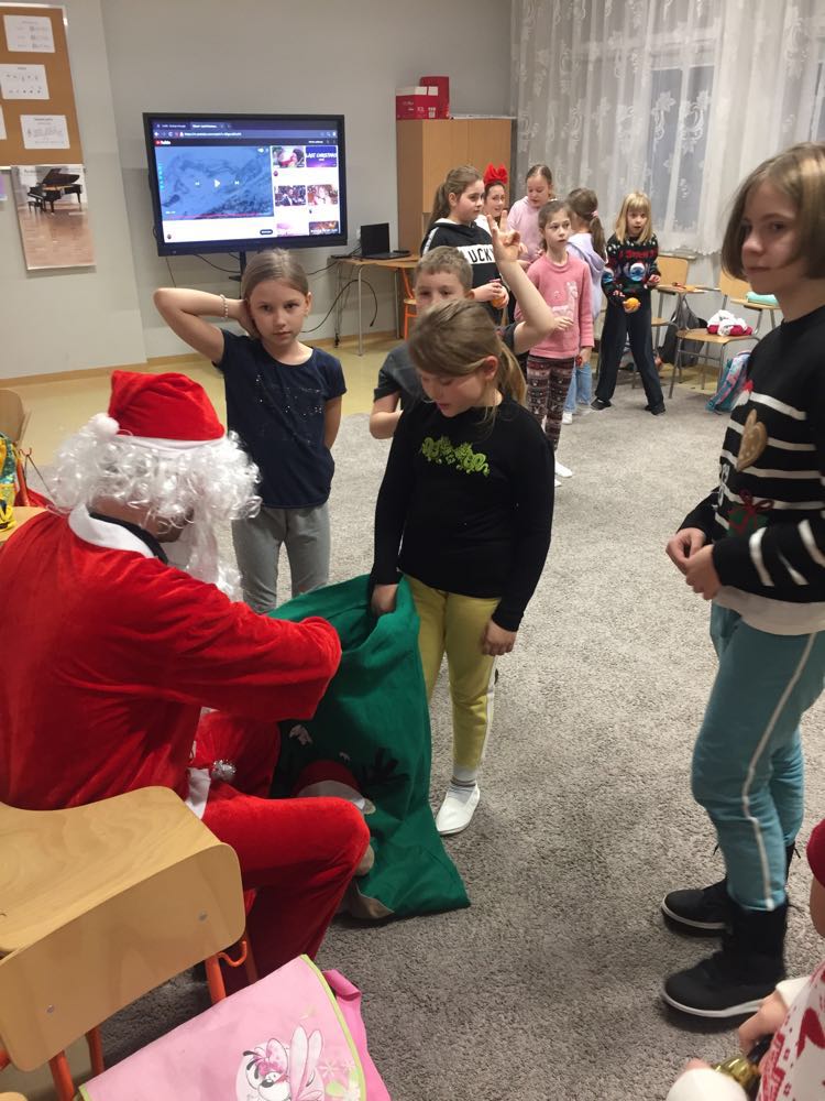 404652798 886190749632624 2475937538889314885 N