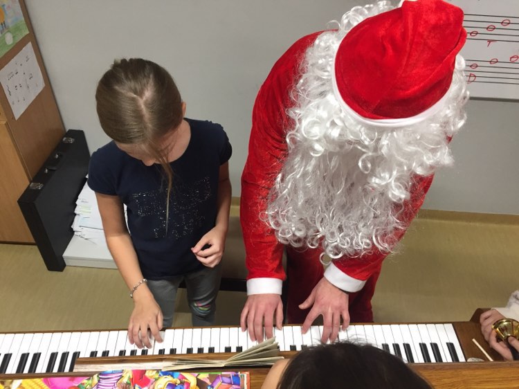 404526136 726529822693478 1788933246779449411 N