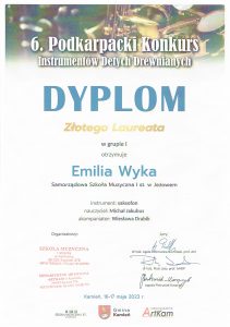 Emilia Wyka Kamien 211X300