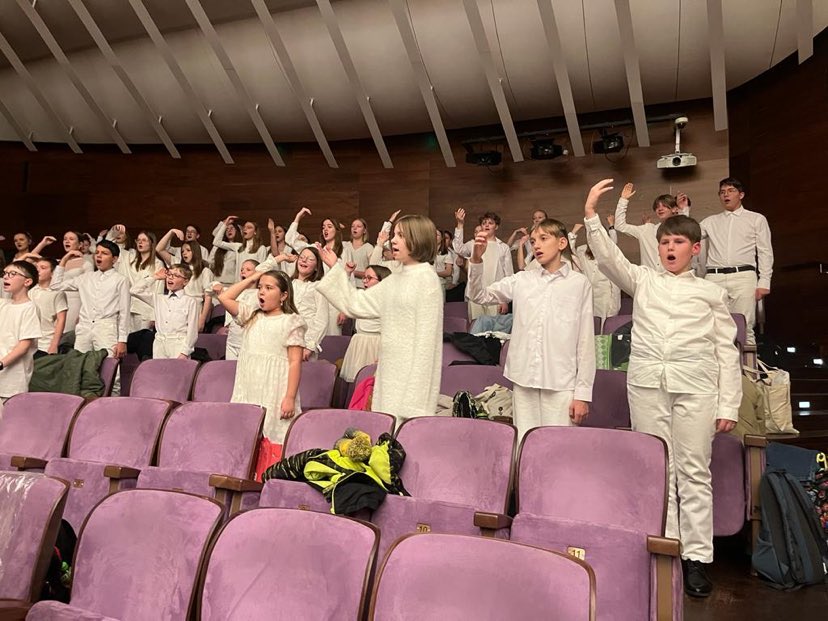 Received 399296749189552.Jpeg